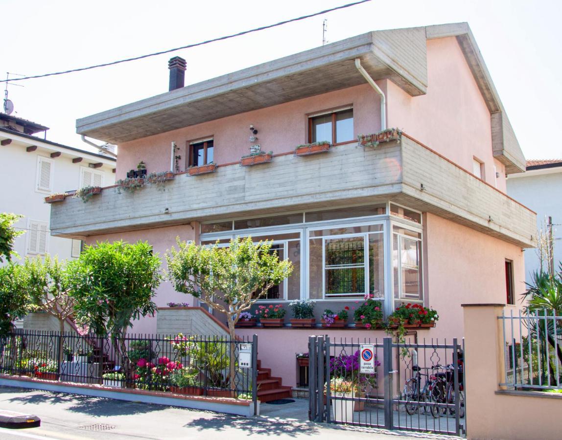 Residenza Palmina Apartment Rimini Exterior photo